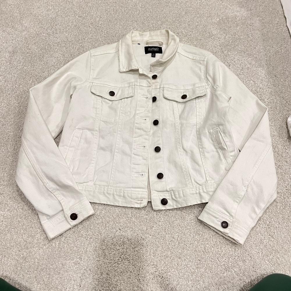 WHITE JEAN JACKET